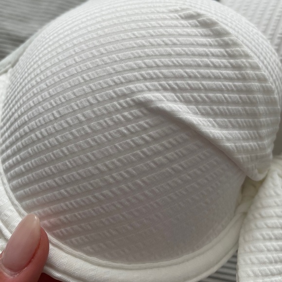 La Vie En Rose Bikini Set - Picture 9 of 12